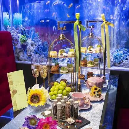 <9月1日～>シャインマスカットを楽しむアフタヌーンティー!紅茶飲放＆乾杯用 泡＆世界三大珍味