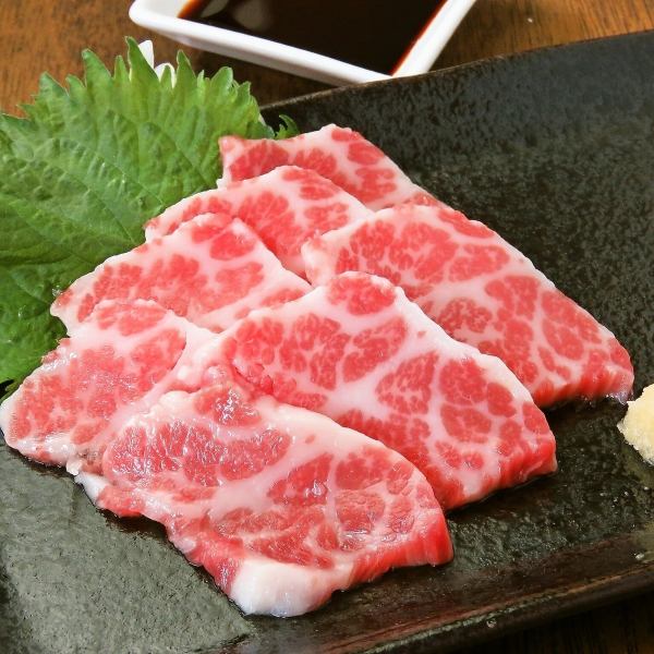 [Local Cuisine Representing Kumamoto] Special Marbled Horsemeat Sashimi