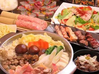 【特選馬肉刺身及現製雞肉火鍋套餐】2小時暢飲：5000日圓（含稅）