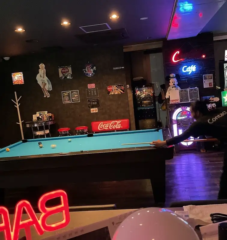 Cafe & Pool Bar Contact コンタクト【公式】