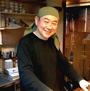 厨房で焼い出来立てアツアツのお料理をお席まで！