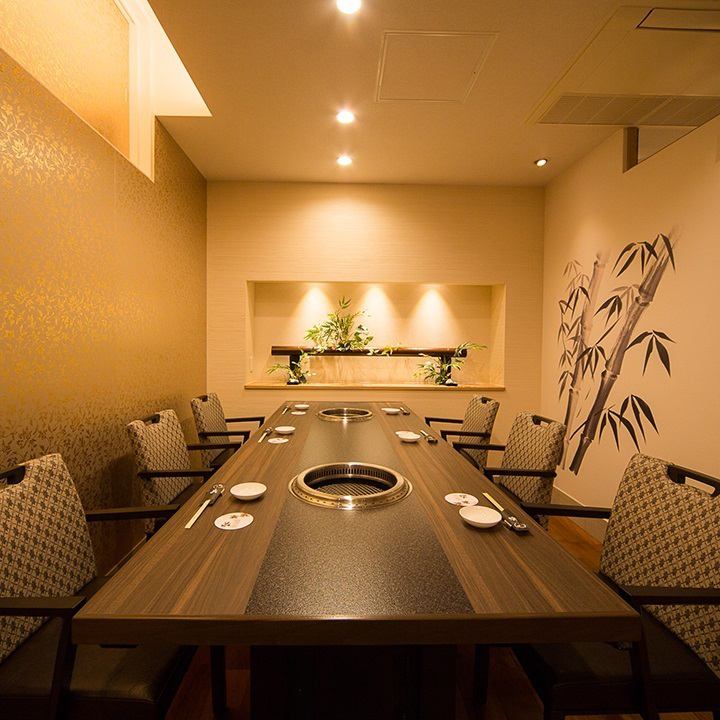 Recommended for special occasions such as business entertainment or anniversaries. A Japanese-themed space.