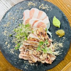 地鶏の炙り刺し