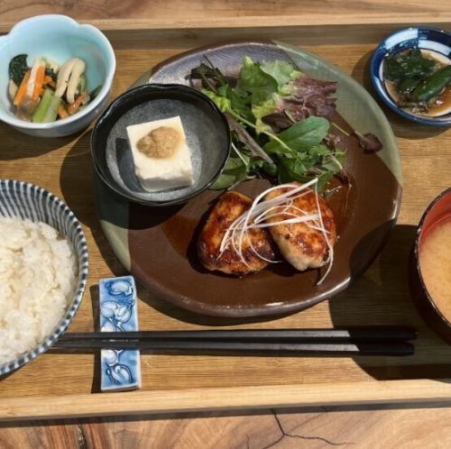 Safe and delicious set meals!