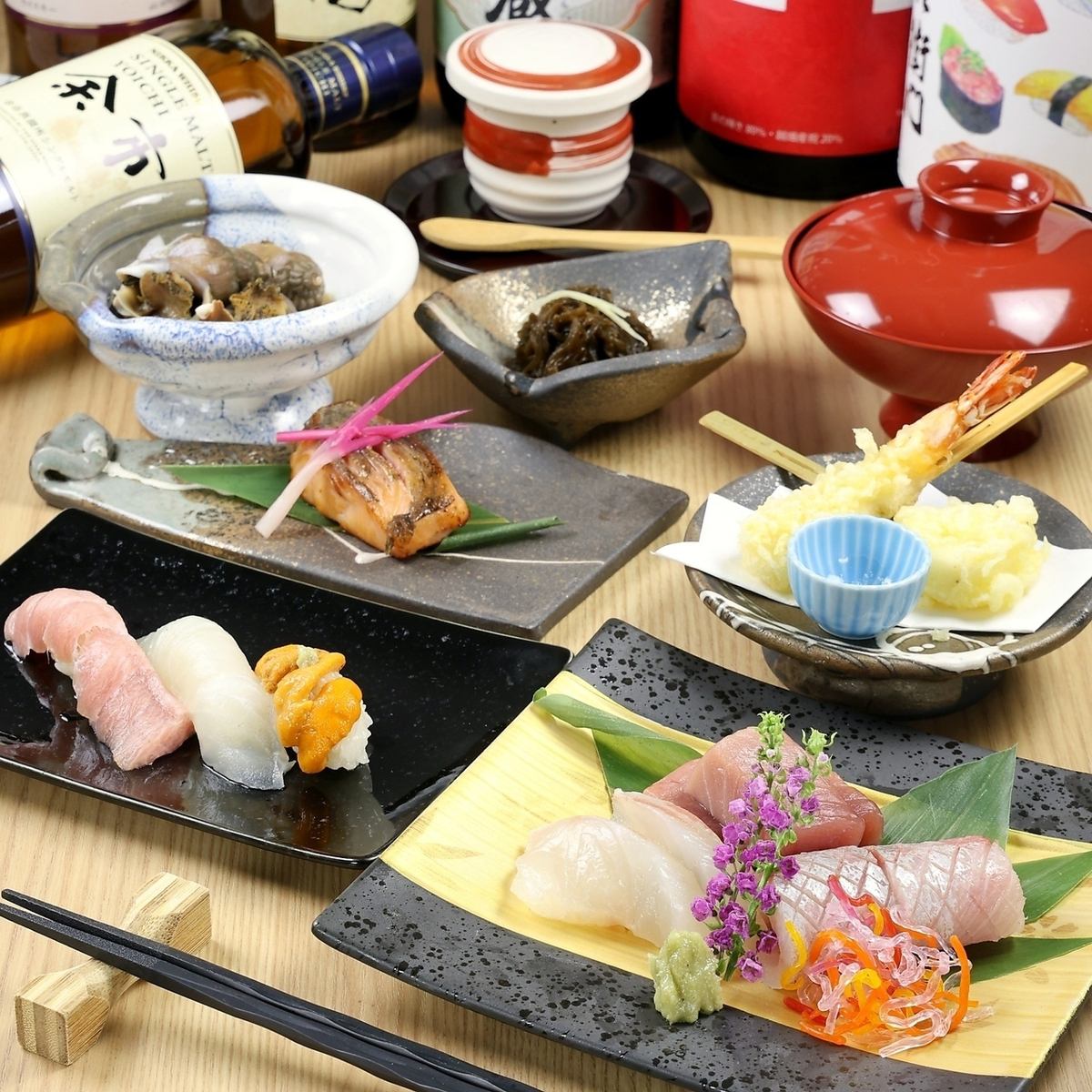 上質な寿司と地酒を味わえる落ち着いた空間です。