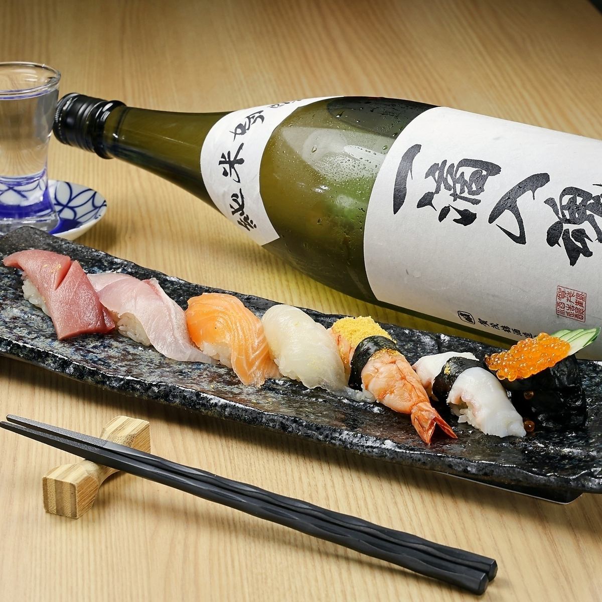 上質な寿司と地酒を味わえる落ち着いた空間です。
