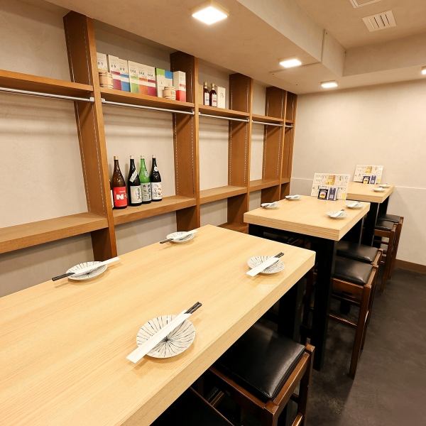 お席は最大20名様までOK！デートや仕事終わりなど少人数でのご利用はもちろん、会社の仲間や友人などとの宴会にもご利用頂けます！幅広いシーンでのご利用が可能ですので、皆様のご利用シーンに合わせてご来店ください♪