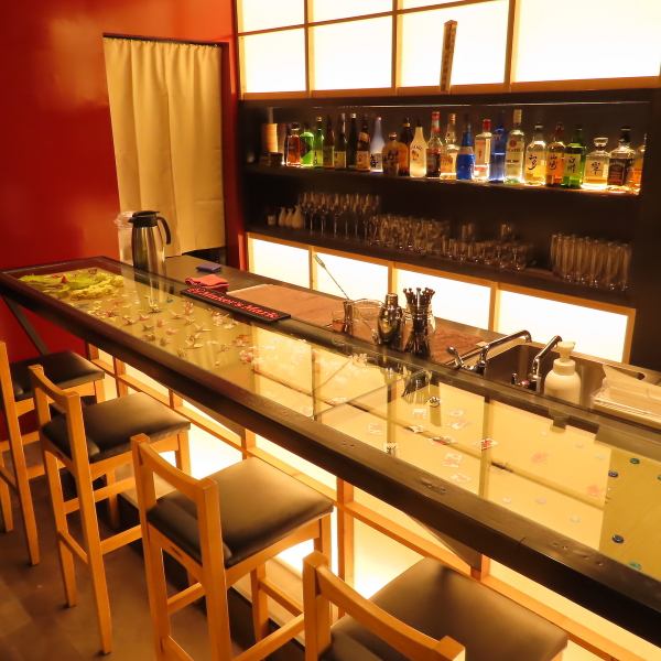 We have a total of 6 counter seats, so you can stop by for everyday use, on a date, or after work!The transparent top plate is full of Japanese-inspired features, such as origami cranes, and is reminiscent of a foreign country. There is no doubt that you will be satisfied ◎