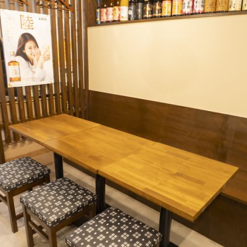 個室完備のため、周りを気にせずプチ宴会や女子会を楽しめるのが魅力です。最大40名様までの貸切にも対応。ゆったりした座敷や、お一人様も歓迎のカウンター席など、シーンに合わせて選べる多彩な席情報が充実しています。