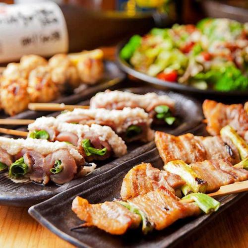 当店自慢の備長炭串焼き！車海老塩焼や六白黒豚塩焼き等、お肉と魚の両方が楽しめる♪