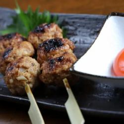 六白黒豚　月見つくね(二本)