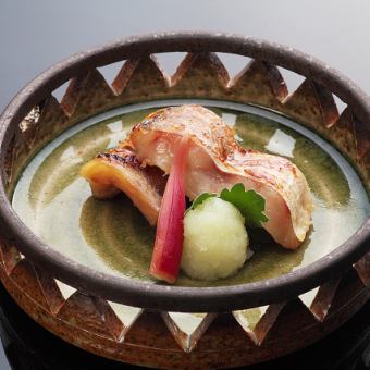 六月和七月：四季懷石料理套餐，每人15,000日元