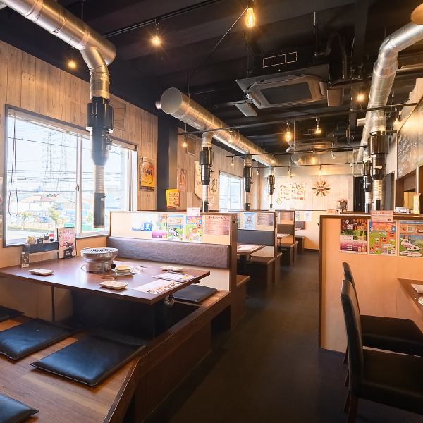 【落ち着く大人の雰囲気◎】ゆったりと流れる時間の中で大切な人と語らいのひととき。素材の持つ美味しさを活かした料理を味わいながら、優雅な時間を過ごせます。落ち着いた大人のデートにふさわしいお店です。