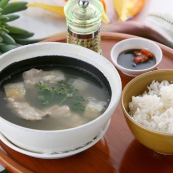 肉骨茶(バクテ)