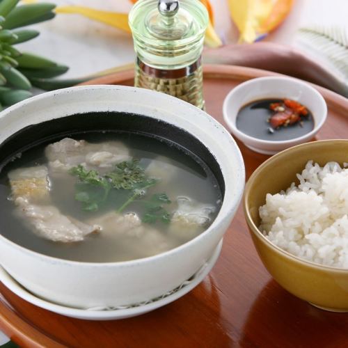 肉骨茶(バクテ)