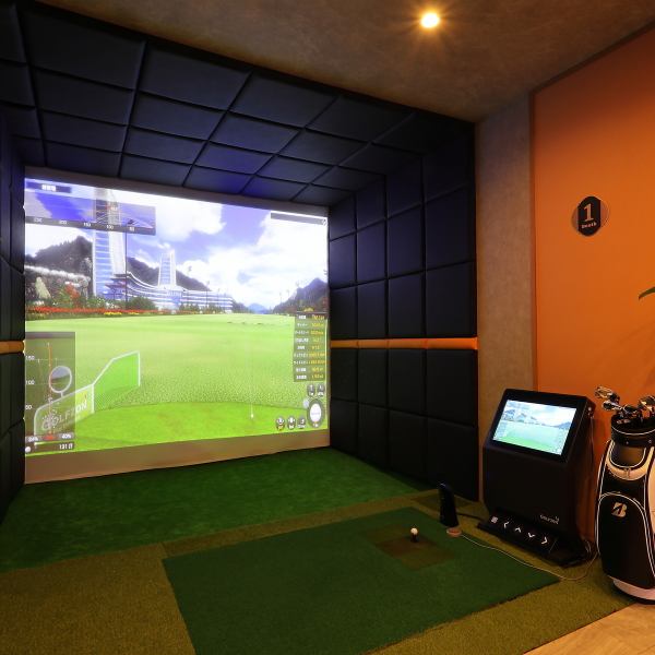 新橋でNEW OPEN！話題のシュミレーションゴルフバー。最新機器を4打席設置◎完全個室のVIP会員様向けラウンジ完備♪練習後、バーカウンターで種類豊富なドリンク＆おつまみをどうぞ。ゴルフ好きの方や仕事帰りの新橋サラリーマンにも大好評◎早朝～23時まで営業なので、スケジュールに合わせてご利用可能◎