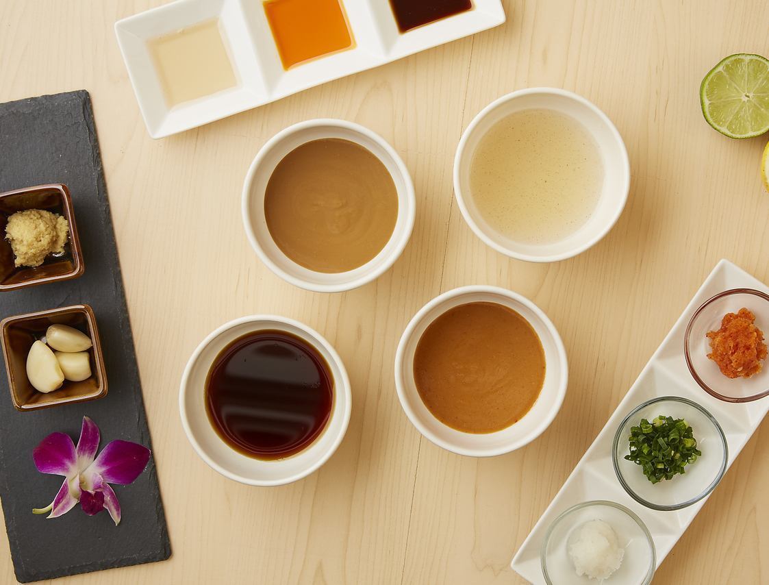 Ponzu sauce and sesame sauce, of course! Gyuta's original [spicy miso sauce], [salt sauce], and many other items with different tastes are available!