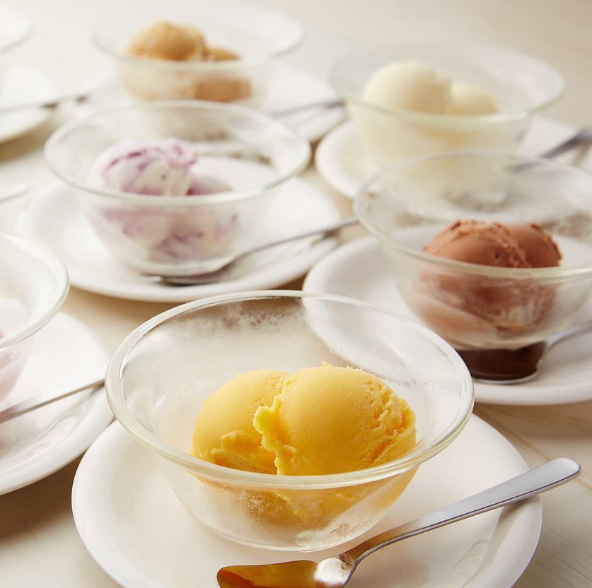 デザートのアイスクリーム・シャーベットも食べ放題でお付けいたします！
