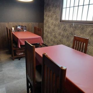 The tables are semi-private and can accommodate from 2 to 8 people, seated side by side!