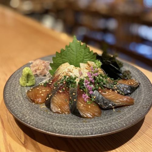 ≪Recommended≫ Sesame mackerel directly from Nagahama Market