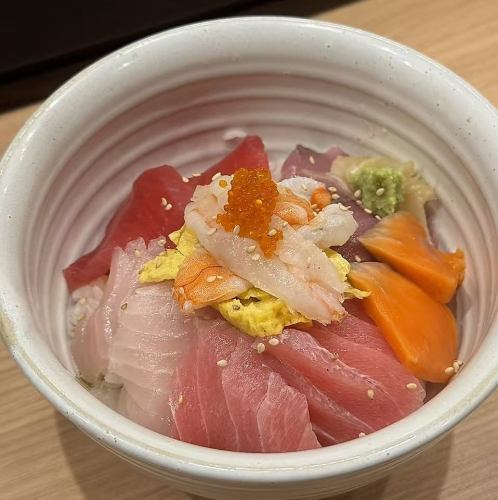 海鮮五色丼定食