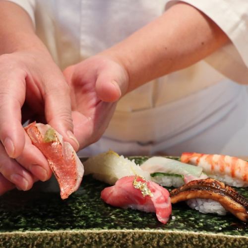 【2H飲放】朝採れ旬魚のお造り盛合せ×鶏もも大串など寿司屋の逸品『華』全7品5390円⇒4500円