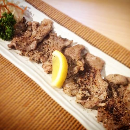 仔牛の牛タン炙り焼き