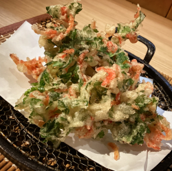 Deep-fried chrysanthemum and cherry shrimp