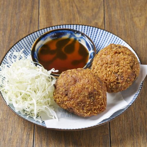 牛タンとあぐ一豚のメンチカツ