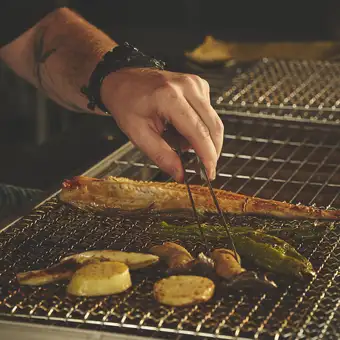 《오키나와의 은혜를 충분히 맛볼 수 있는 호화 코스》전 11품 4,500엔