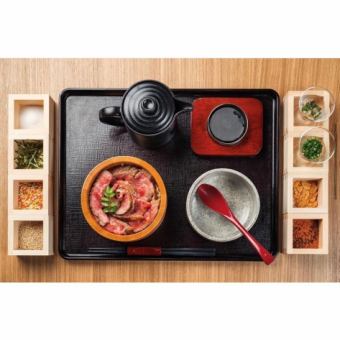 Specially selected Wagyu beef lean meat platter (from 1,500 yen including tax)