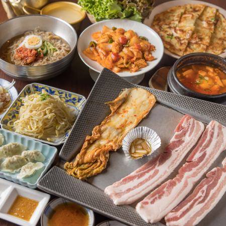 手軽においしい韓国料理やお料理やお好みに合わせたお酒を各種、ご用意しています！