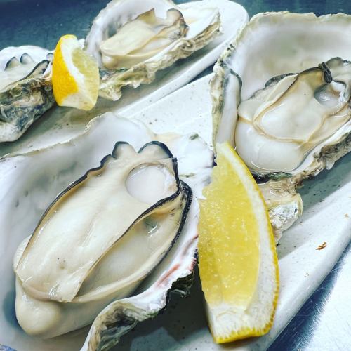 [The plump texture is irresistible!] Steamed oysters (2 pieces)