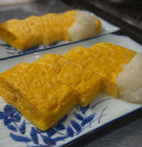 3月3日火曜日は飯田高校卒業式に行ってみるので、ランチ営業はお休みさせて頂きます。

あと
今月の「あさ井リバイバルメニュー」は、だしまき玉子に決定しました。

僕はだしまき玉子を作るのが得意ではないので、当面は個数限定、そのうち女の子達に巻かせる予定です😊

#ろばた焼あさ井 #珠洲市 #居酒屋 #宴会#飲み放題