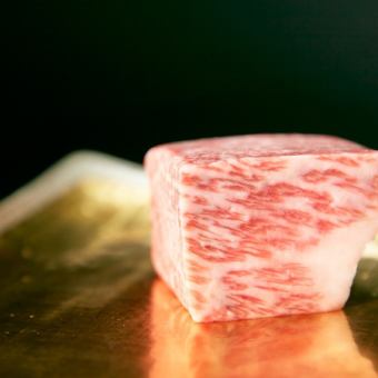 【極上肉コース】一頭買いのならではのA5和牛希少部位の数々を。2h飲み放題付き