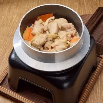 【平日3小時暢飲，週末2小時暢飲】招牌關東煮、釜飯（多種選擇）等等！ 8道菜“主廚推薦套餐”