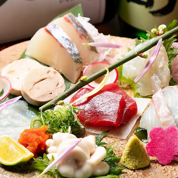 Assortment of seven kinds of sashimi for one person