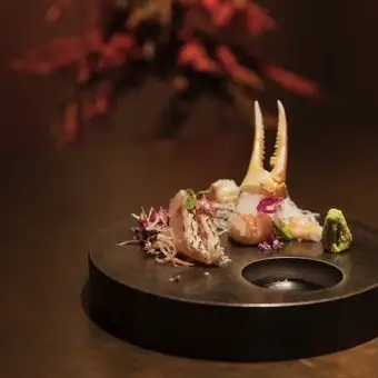 【八道菜套餐】螃蟹盛宴，含两小时无限畅饮