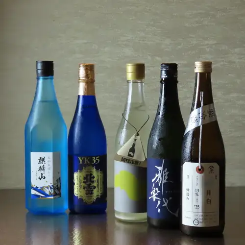 地酒も豊富に取り揃えております。