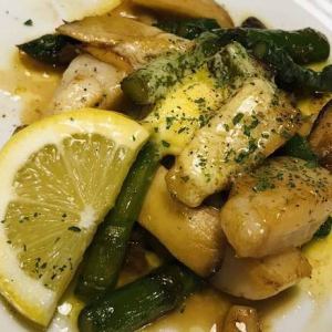 Asparagus and Scallop Butter Saute