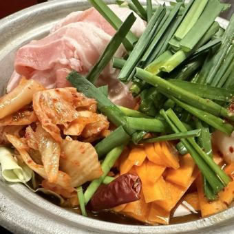 【2時間飲み放題】旨辛！キムチ鍋コース 5,500円