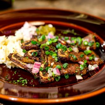 骨付上カルビのBBQ ラズベリーサワークリーム