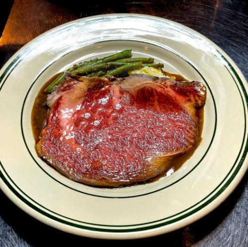 【特级烤牛肉】份量十足，入口即化的口感。