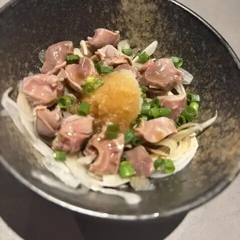 Thinly sliced chicken gizzards with grated daikon radish and ponzu sauce