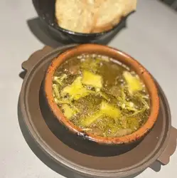 鶏ハツと茸のアヒージョ