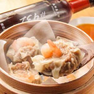 Slowly steamed in a bamboo steamer ♪ Discerning "shrimp shumai" * Be careful because it is hot!
