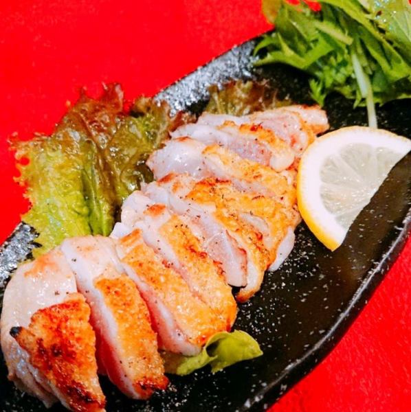 The outside is crispy and the inside is juicy ♪ A popular menu that is inevitable to repeat!