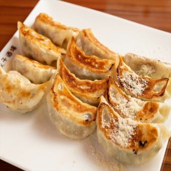 【饺子】无限量畅吃畅饮【2小时】3300日元(含税)【现点现做,新鲜烹制,至少4人起订】