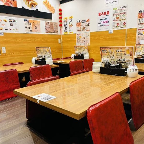 人気の掘りごたつ座敷席！会社の宴会やサークルの飲み会など、各シーンにお使いいただけます♪掘りごたつ座敷は個室になっており、最大で40名様ほどで貸切もできます！★☆★テレビモニターもございます！！