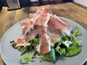 生ハムサラダ
